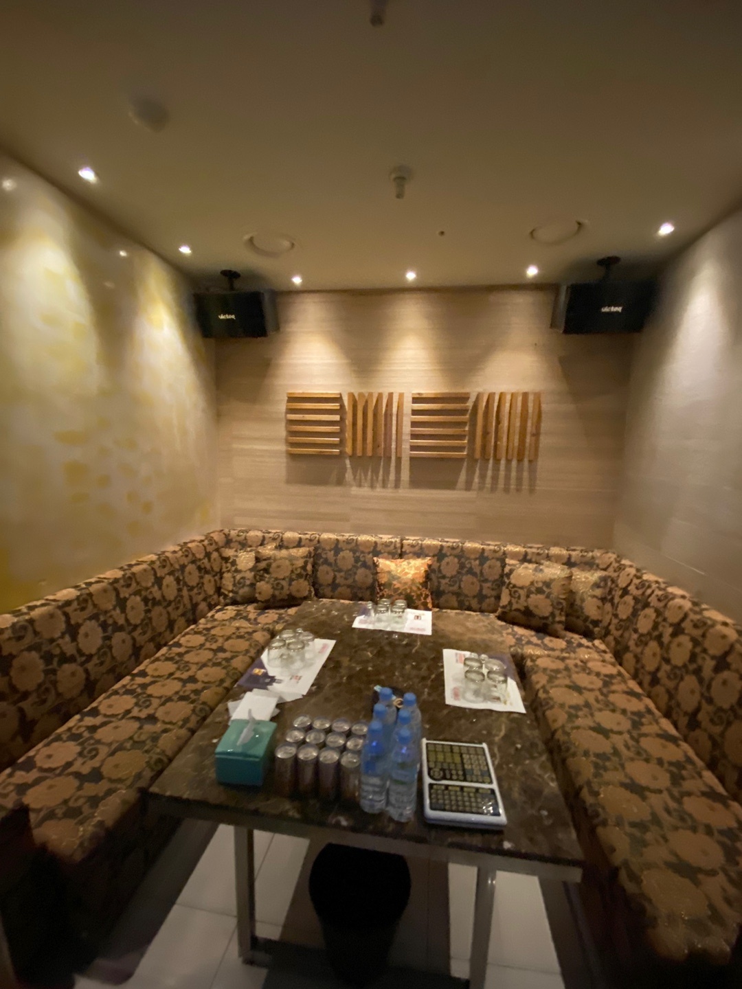 강남 플레이 셔츠룸 이미지